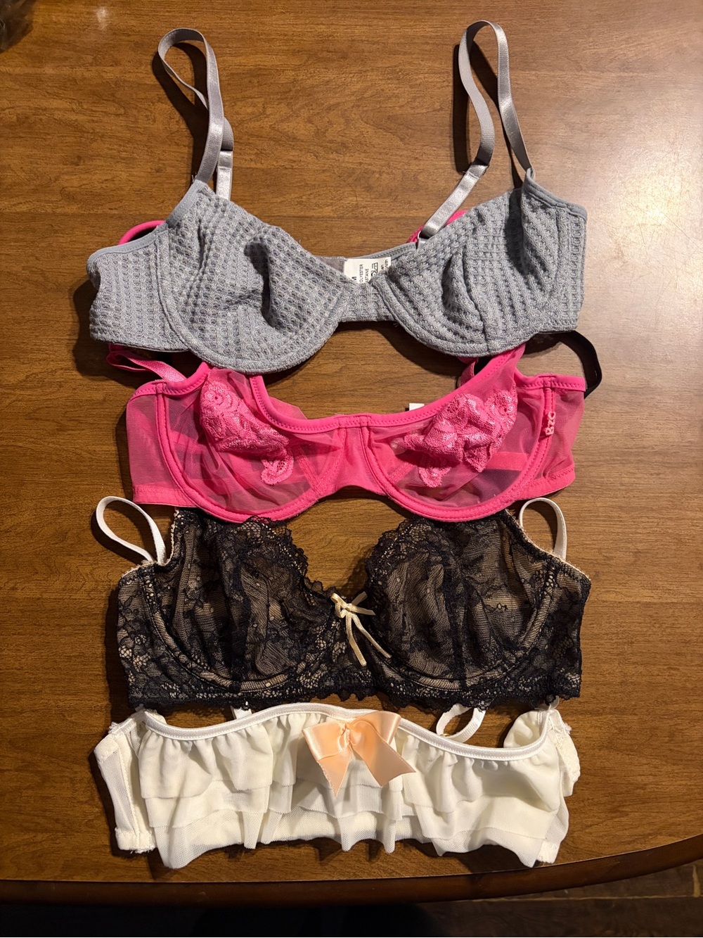 4 Pc Bra Bundle Lot Fits US 34D Mixed Brands S M H & M PEP